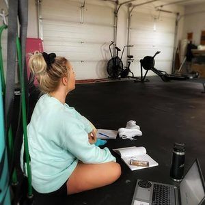 Meet your Posher, Angie